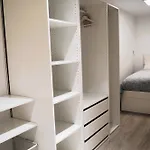 Moderno Con Garaje Privado En El Centro De *