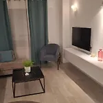 Moderno Con Garaje Privado En El Centro De *