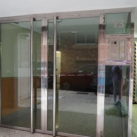 Moderno Con Garaje Privado En El Centro De