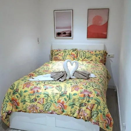 Apartamento Moderno Con Garaje Privado En El Centro De Vigo