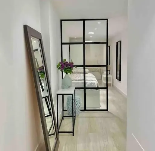 Moderno Con Garaje Privado En El Centro De Daire