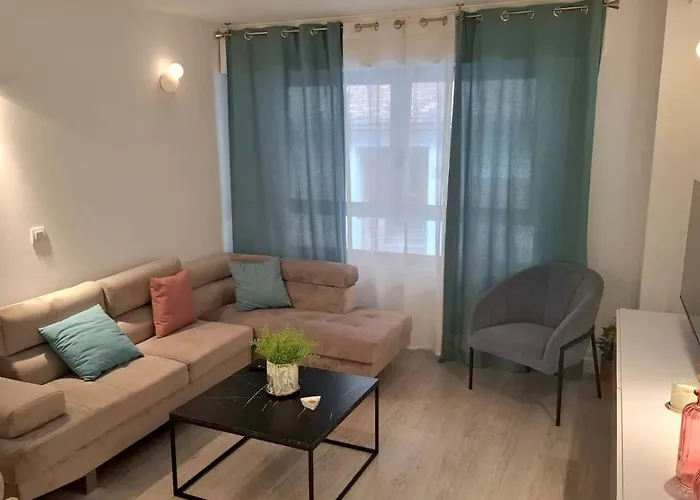 Moderno Con Garaje Privado En El Centro De * Vigo