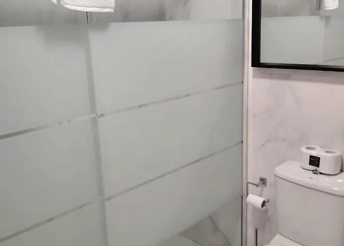 Moderno Con Garaje Privado En El Centro De Daire